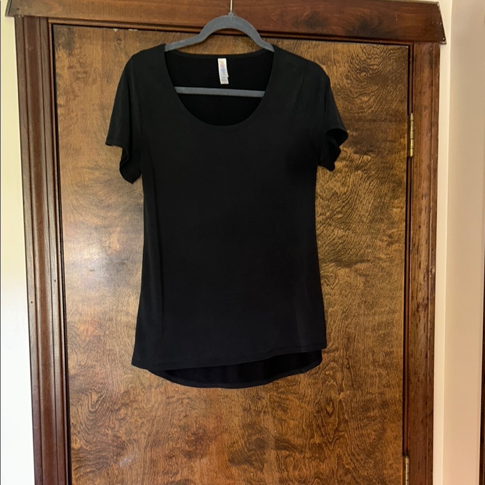 LuLaRoe Black Classic Tee Shirt
